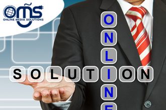 A professional demonstrates online media solutions with a crossword puzzle, highlighting effective digital marketing.