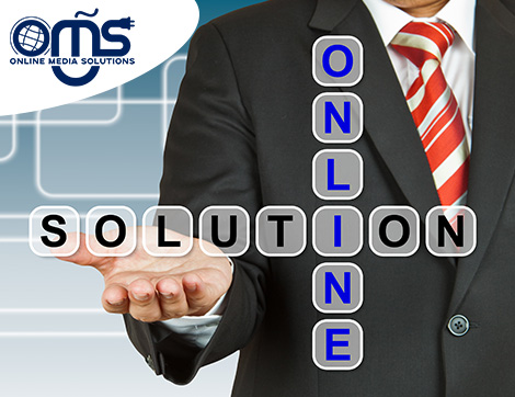 A professional demonstrates online media solutions with a crossword puzzle, highlighting effective digital marketing.